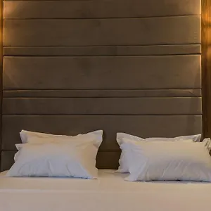 ***** Hotel Deluxe & Executive By Rafaelo Albanien