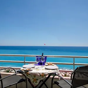 Apartment Wonderful On Sea 