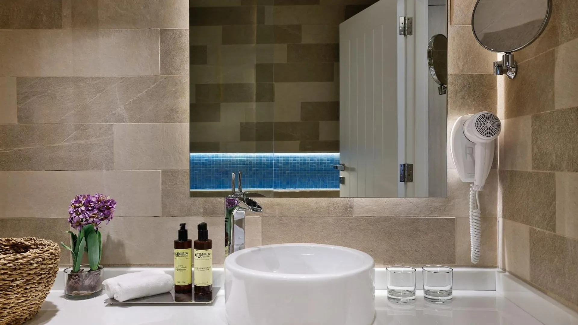 Nh Collection Dubai The Palm Hotel