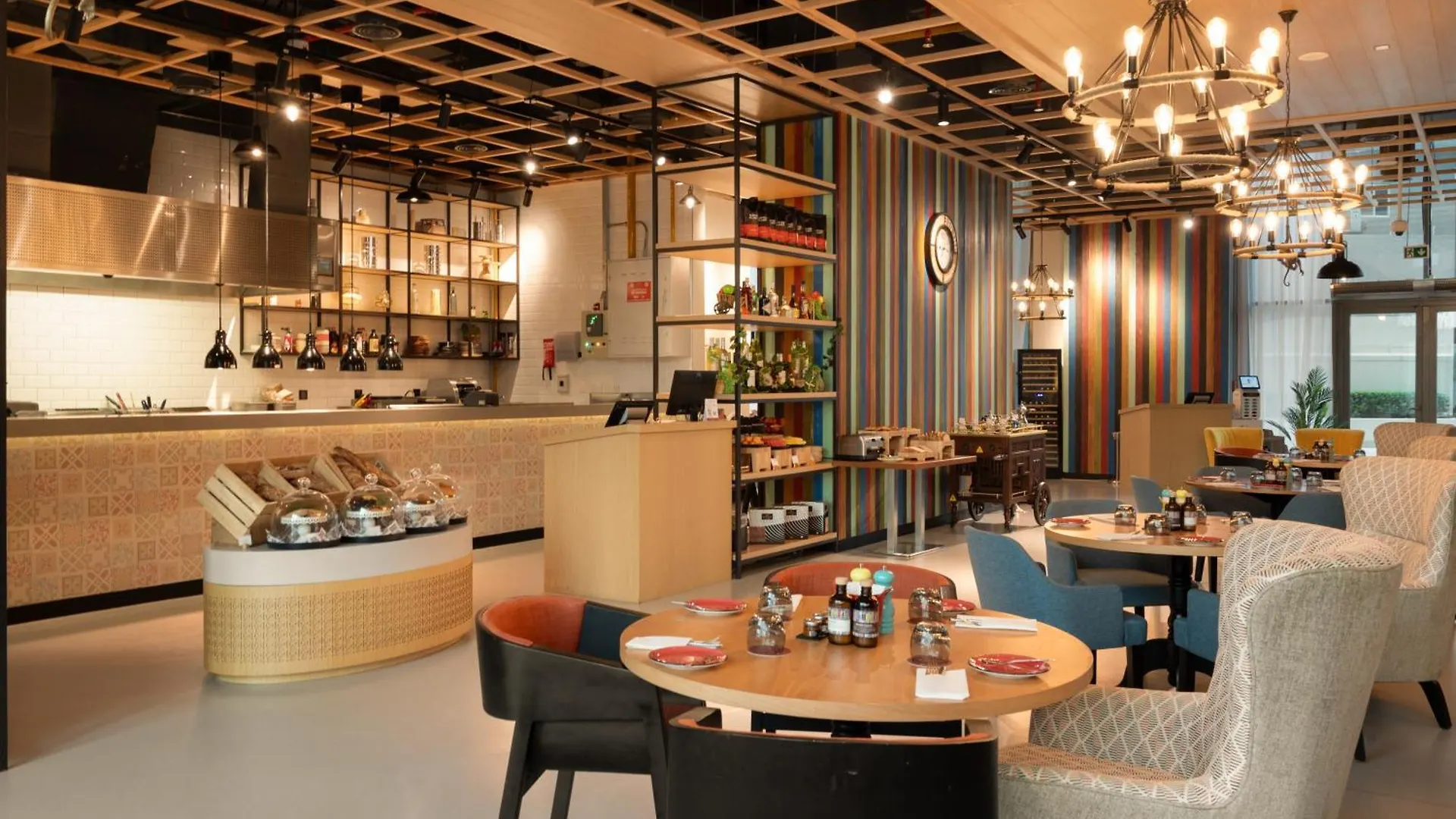 Nh Collection Dubai The Palm Hotel